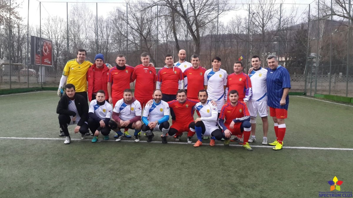 Competitie-amicala-de-fotbal-intre-parinti Noutăți