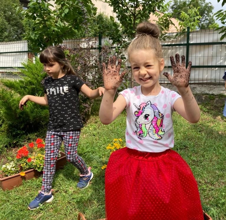 229394062_371967217914349_3855400773184209986_n Noutăți