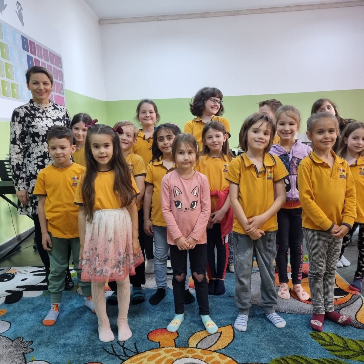 280974423_5264749176903935_8378811722034389257_n-1200x1200 Clubul de Muzică🎺🎷🥁🎹🎼🎤🎸🪕🎻