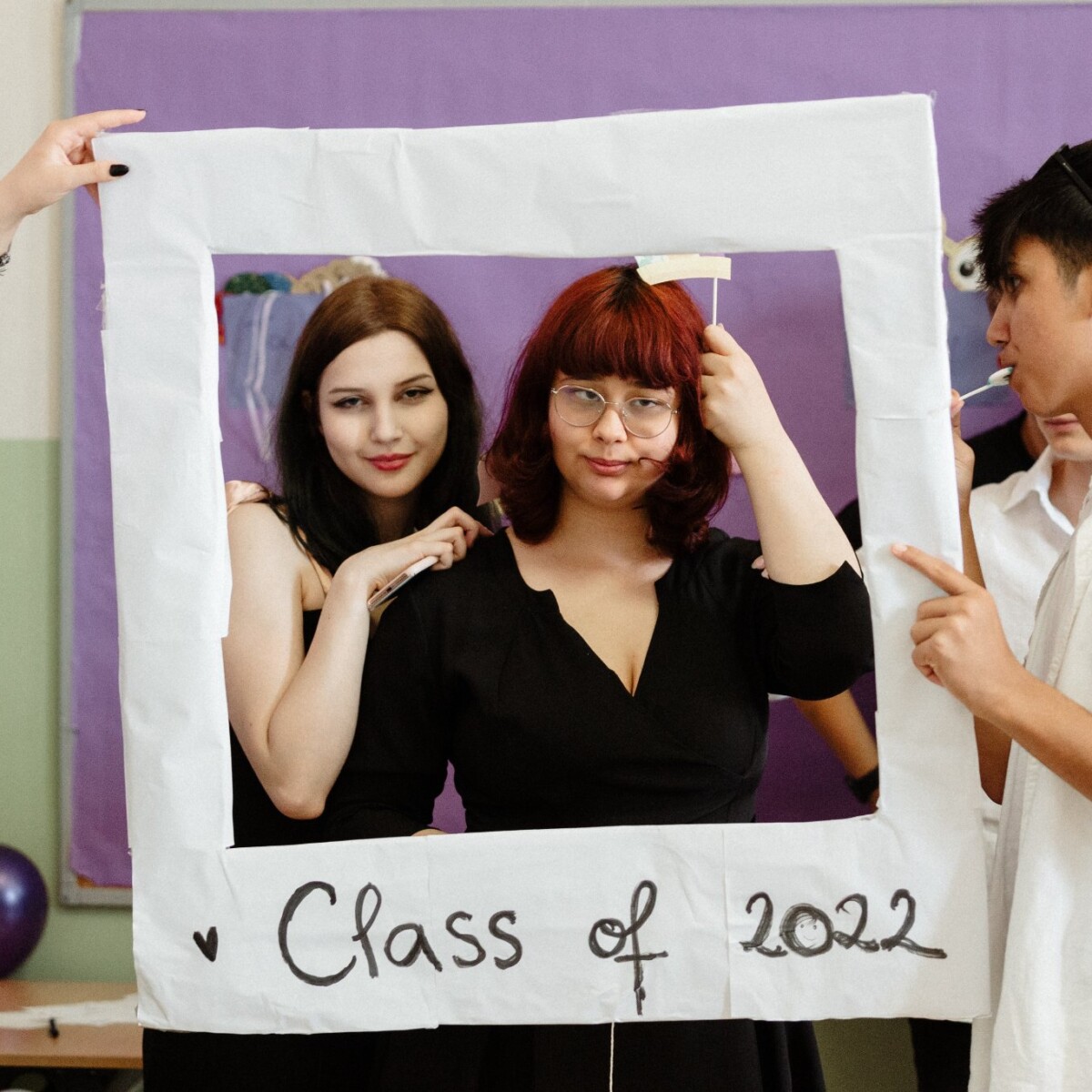 284023765_5324532940925558_3761776315234930720_n-1200x1200 FESTIVITATE 2022 👩🎓🧑🎓👨🎓