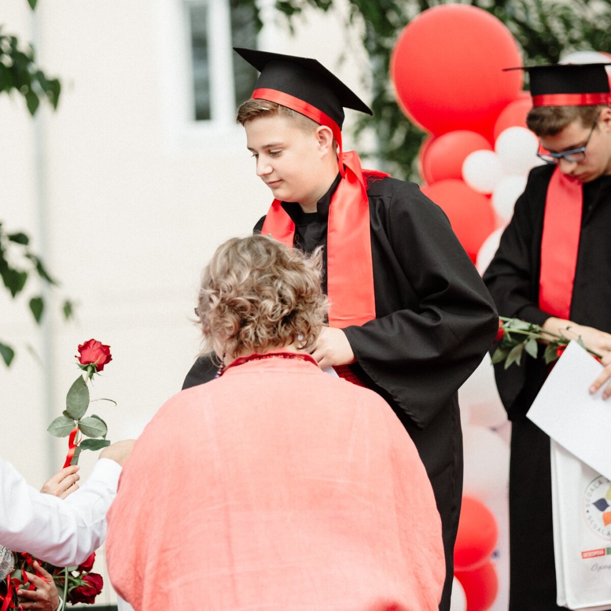284049315_5324527034259482_6451929635377157027_n-1200x1200 FESTIVITATE 2022 👩🎓🧑🎓👨🎓
