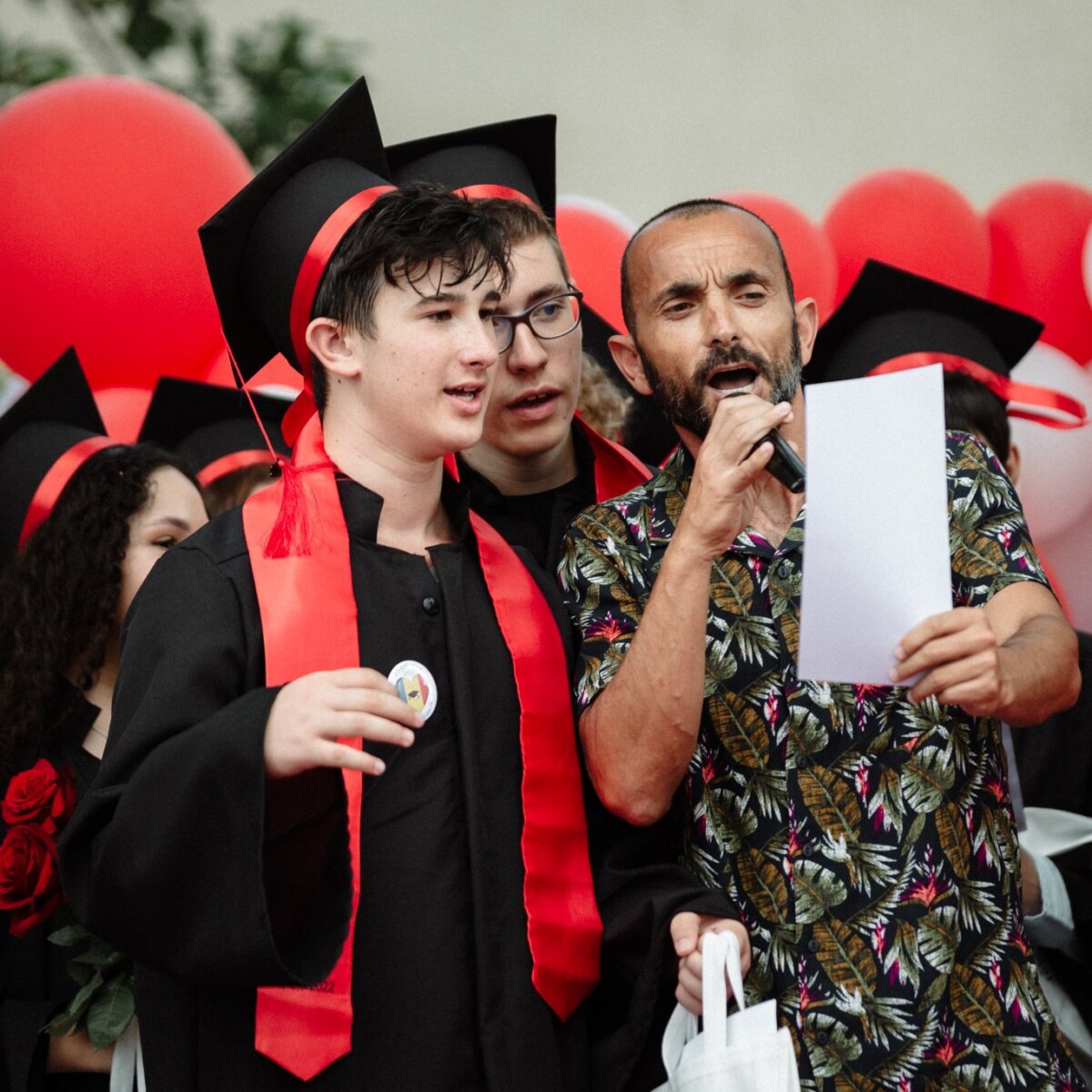 285016024_5324529514259234_2414646641862148907_n-1200x1200 FESTIVITATE 2022 👩🎓🧑🎓👨🎓