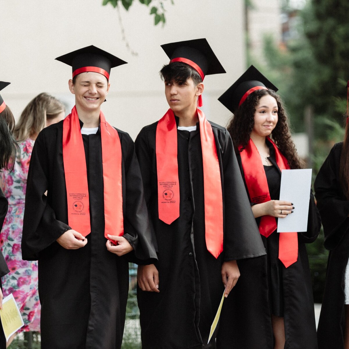285553779_5324521710926681_2244742299321750426_n-1200x1200 FESTIVITATE 2022 👩🎓🧑🎓👨🎓