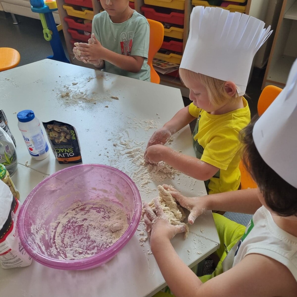 290075221_585639046547164_8471514508274965172_n-1200x1200 Din săptămâna – Cooking Time 👩‍🍳🧑‍🍳🍕🧂🥣