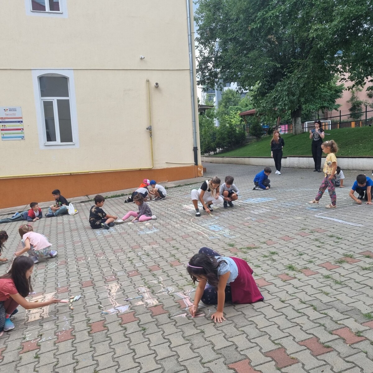 293041730_5420805127965005_5160656072482686920_n-1200x1200 Orașul Spectrum 💁‍♂️💁💁‍♀️🙆‍♂️🐝🦋🐞🏚🏘🏠🏡