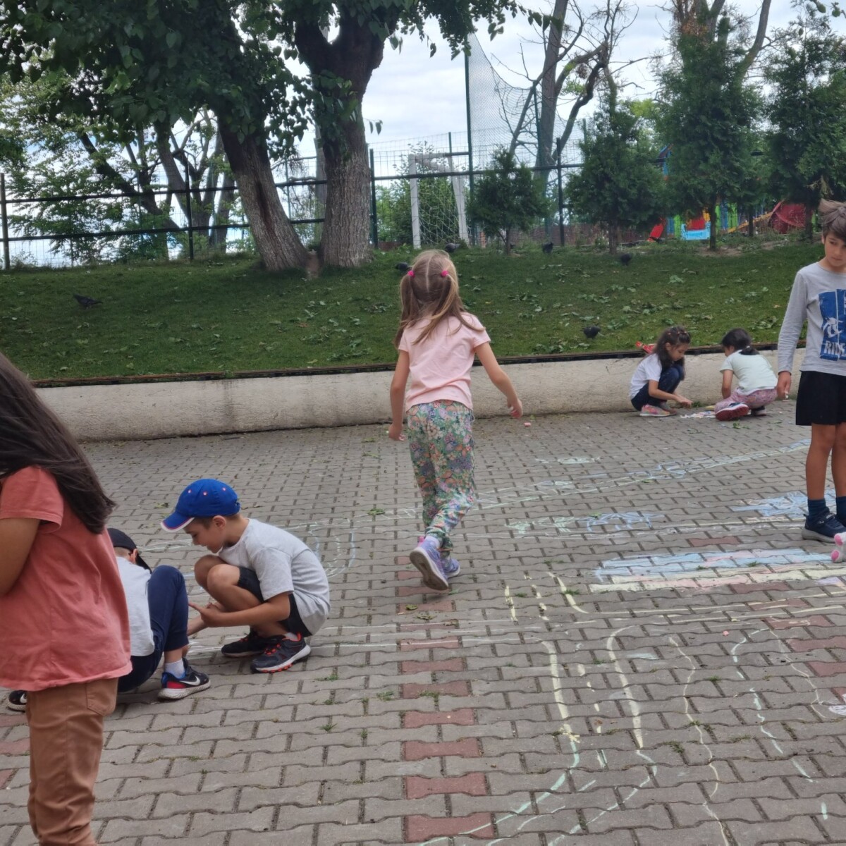 293238826_5420806024631582_5542953267472612456_n-1200x1200 Orașul Spectrum 💁‍♂️💁💁‍♀️🙆‍♂️🐝🦋🐞🏚🏘🏠🏡