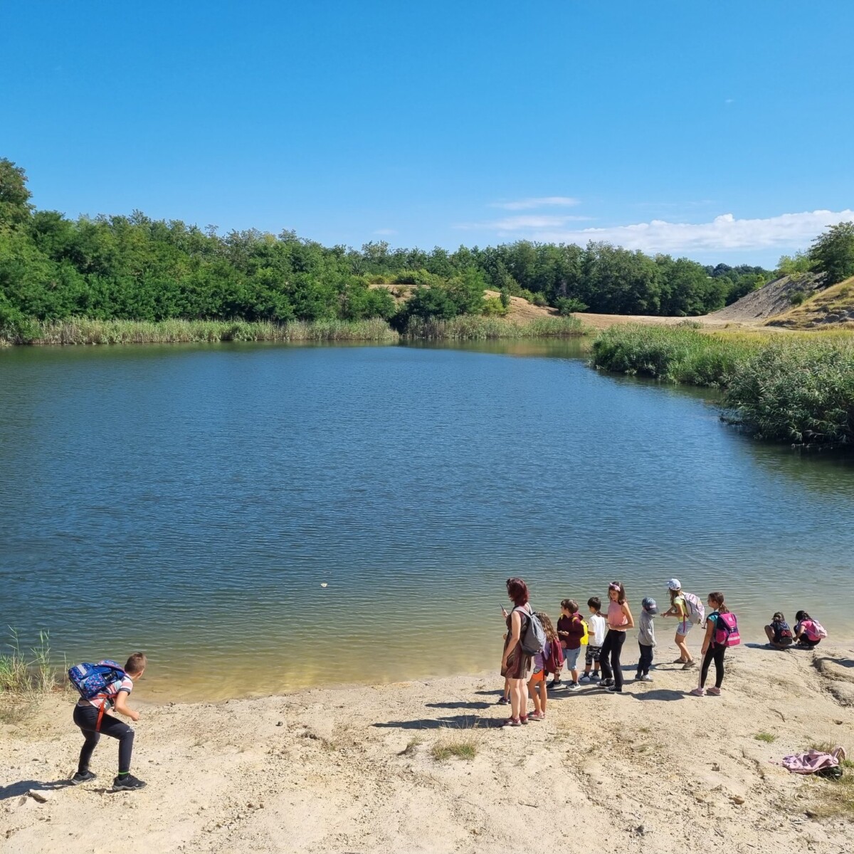 298282227_5504840939561423_418332887123524791_n-1200x1200 Laguna Albastră – Aghireșu