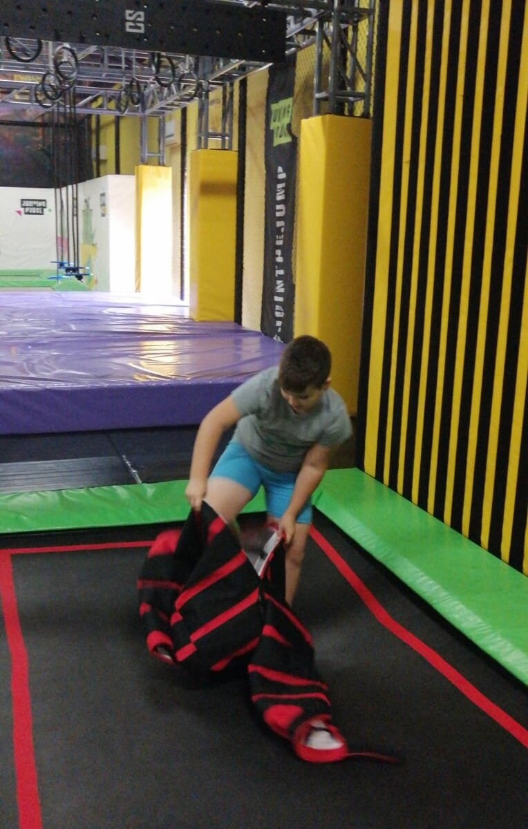 299514284_5525235660855284_5294244609851612978_n-764x1200 Jumping House