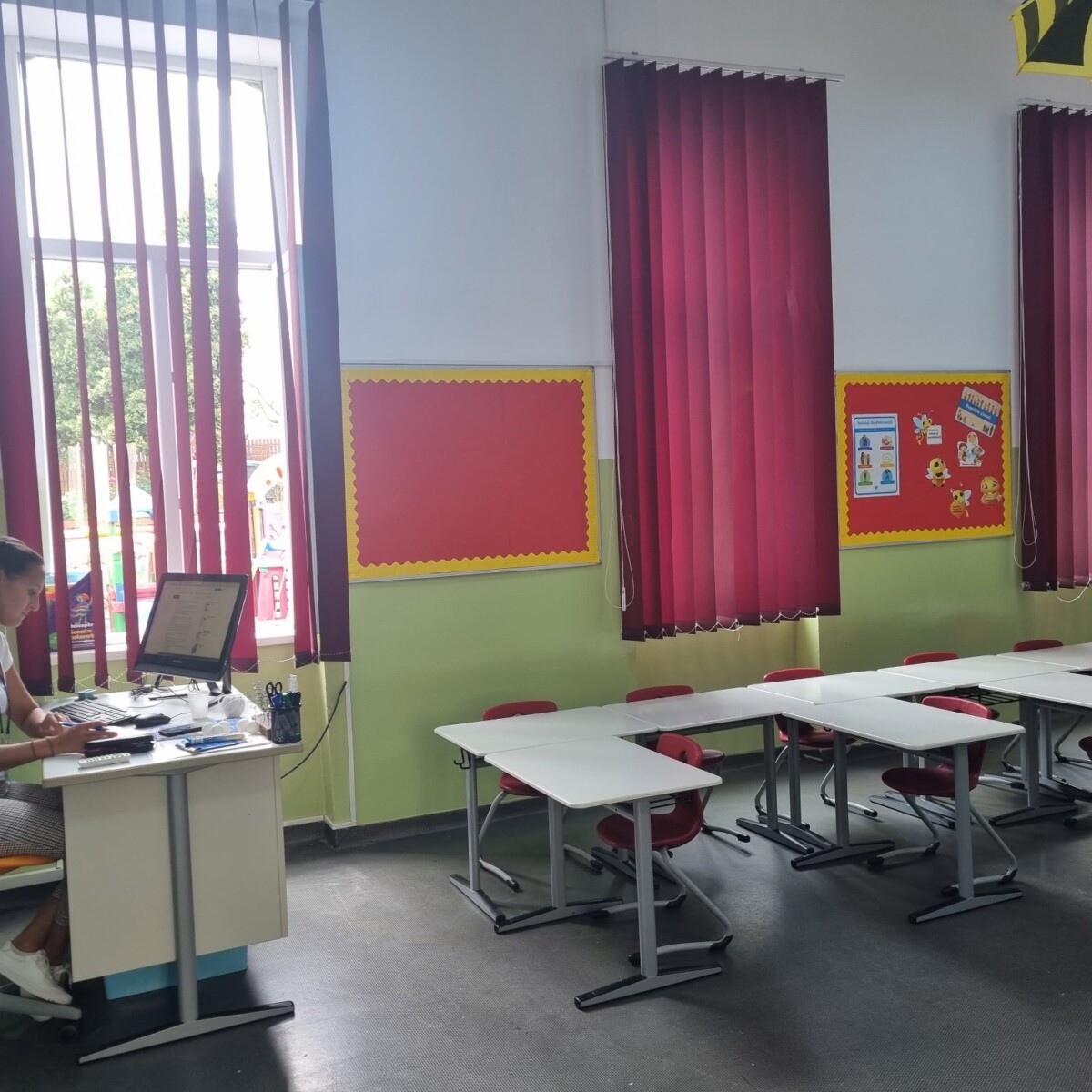 300394301_5541670422545141_3524246734557563082_n-1200x1200 Pregătirea tematică a claselor